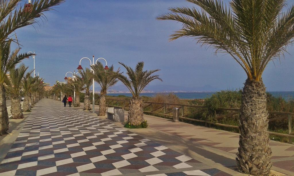 Apartament Playa Arenales Apartman Arenales del Sol Kültér fotó
